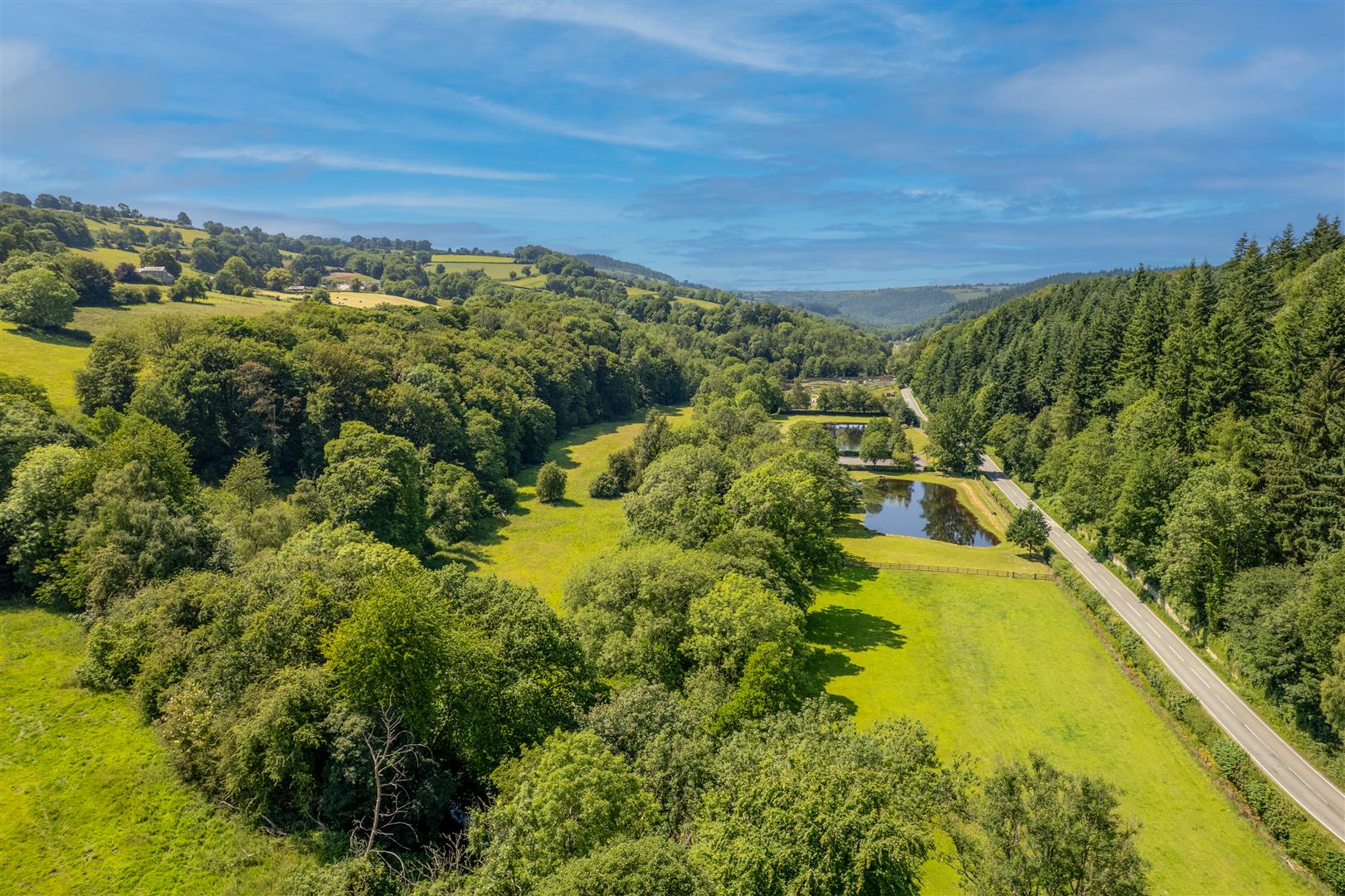 Slimbridge Cottage, 8 Pontfaen, Wrexham, LL14 5EW SSTC Slimbridge Cottage, 8 Pontfaen, Wrexham, LL14 5EW SSTC